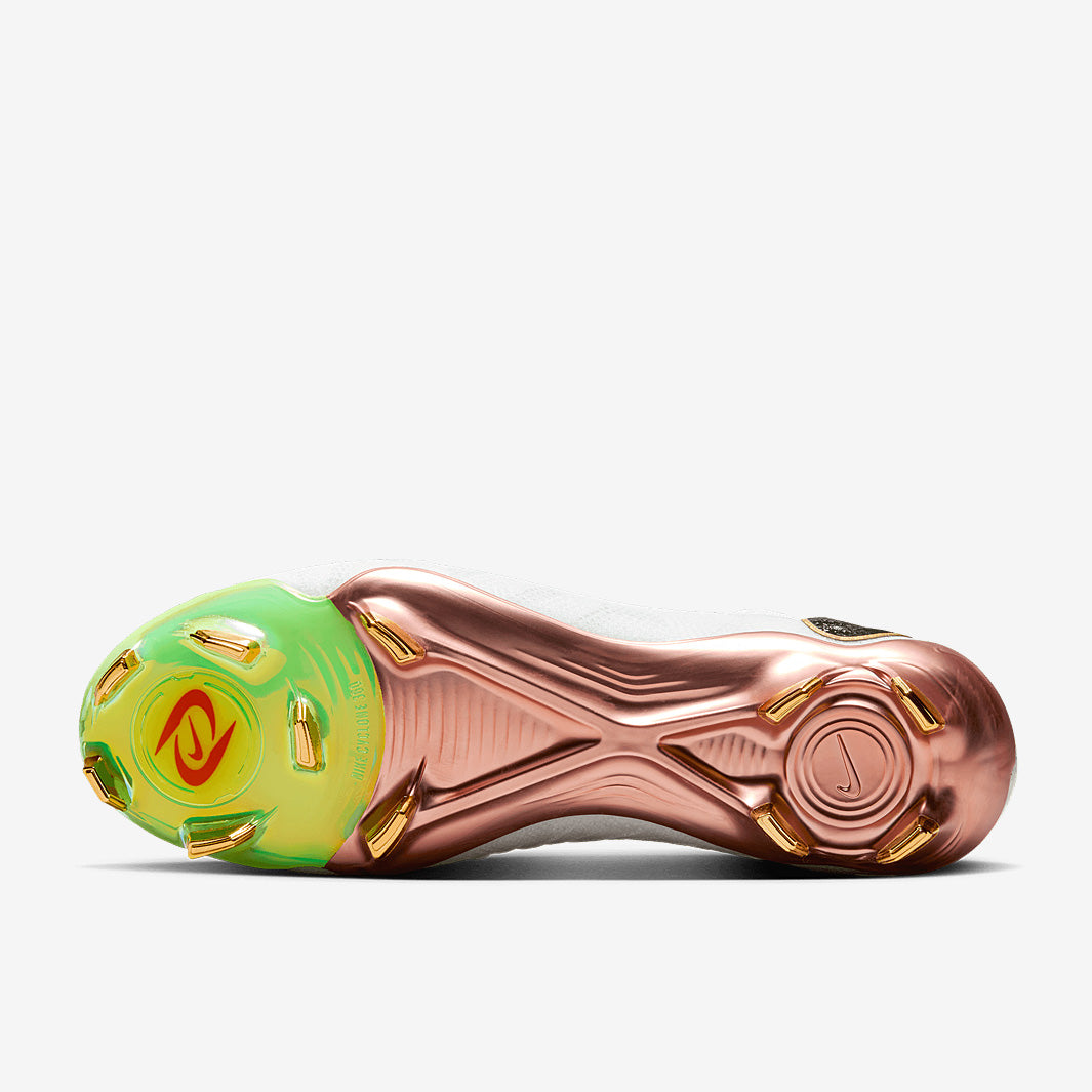 Nike Phantom Luna Elite FG x WWC Winner Football Boots White/Black/Metallic Gold