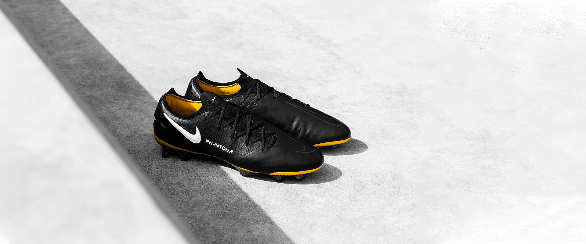 Nike Phantom GT Elite Tech Craft FG Football Boots Black/White/Gold