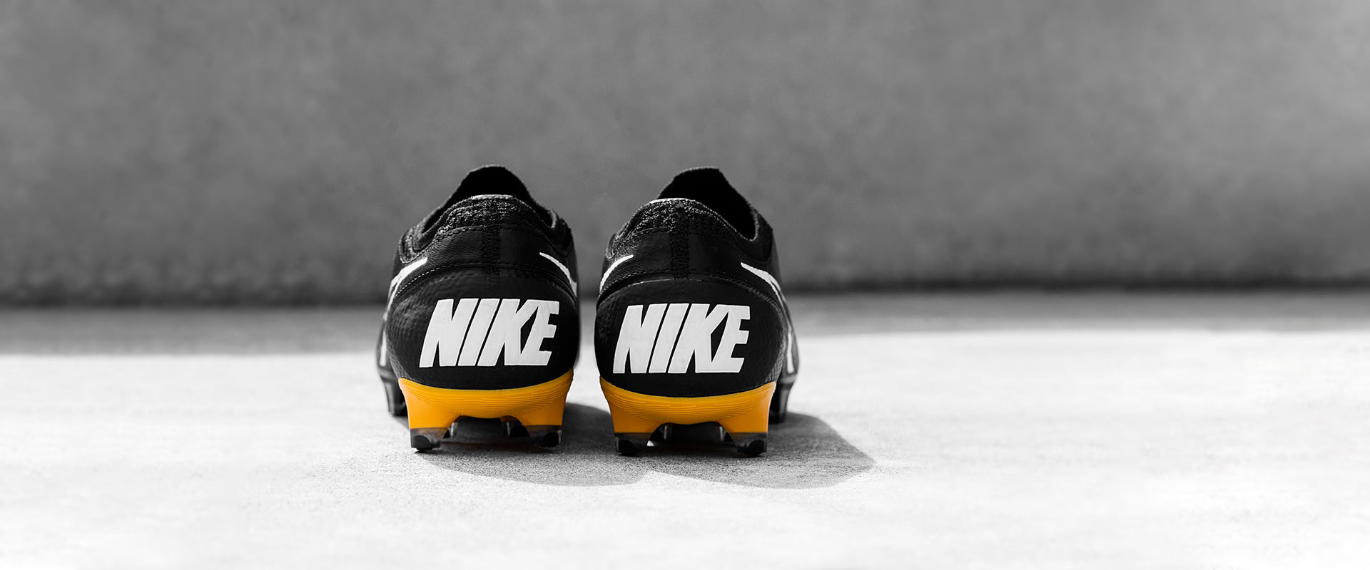 Nike Mercurial Vapor XIII Elite Tech Craft FG Football Boots Black/White/Gold