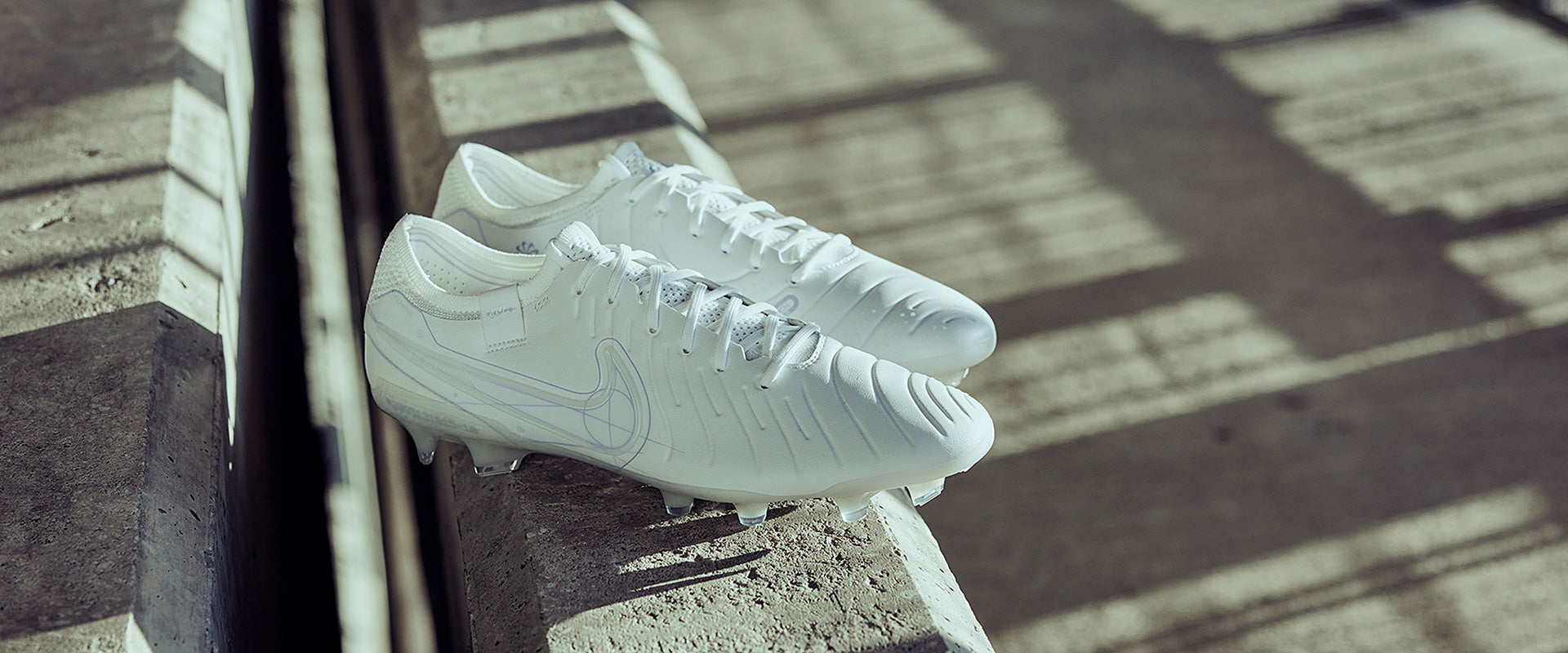 Nike Tiempo Legend X Elite Prototype SE FG Chuteira Campo Branca