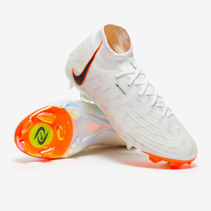 Nike Phantom Luna Elite FG Chuteira Campo Branca e Preta