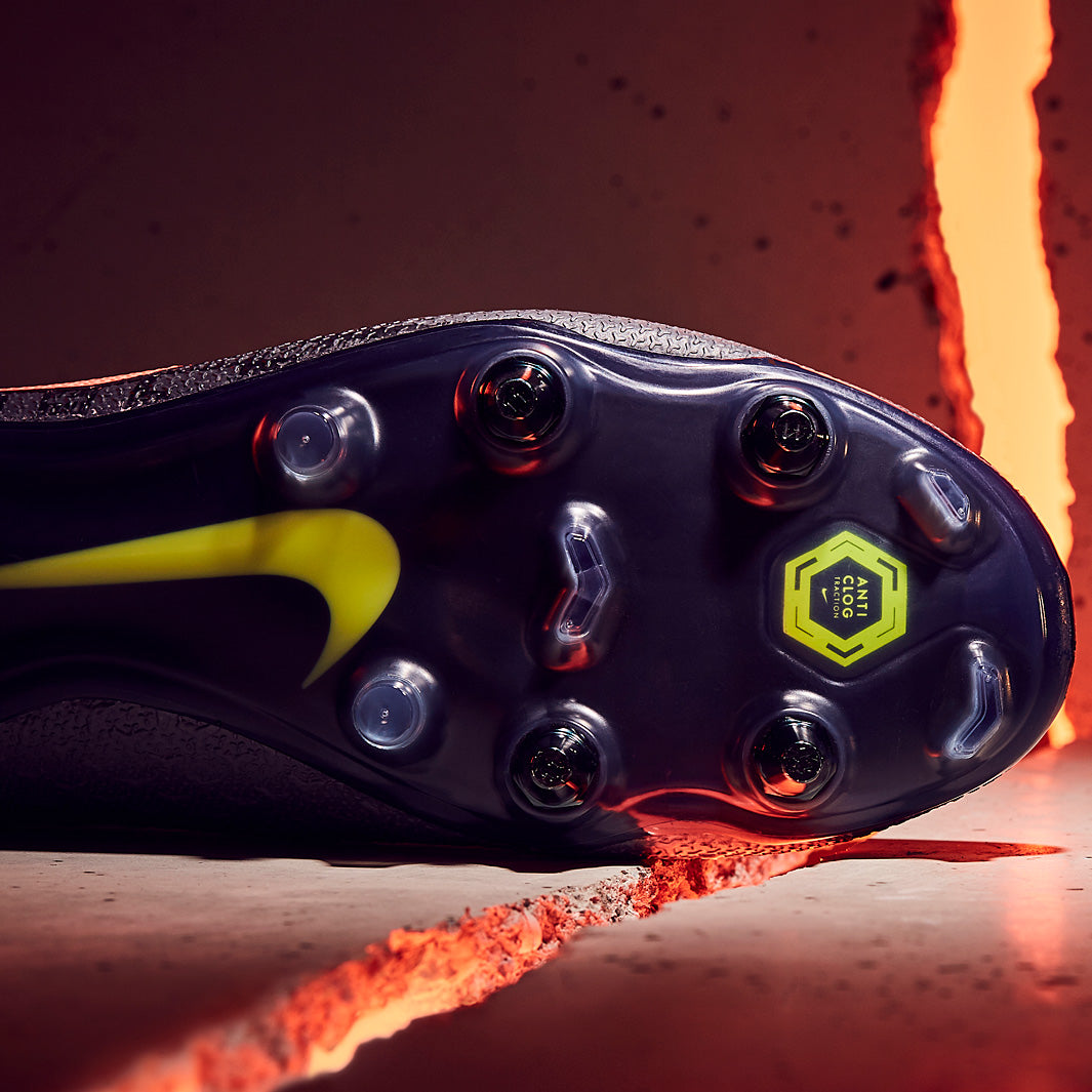 Nike Phantom VSN Elite DF SG-Pro AC Football Boots