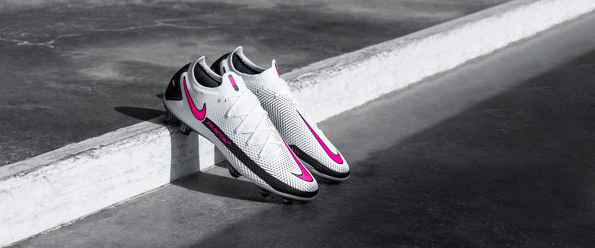 Nike Phantom GT Elite FG Football Boots White/Pink Blast/Black
