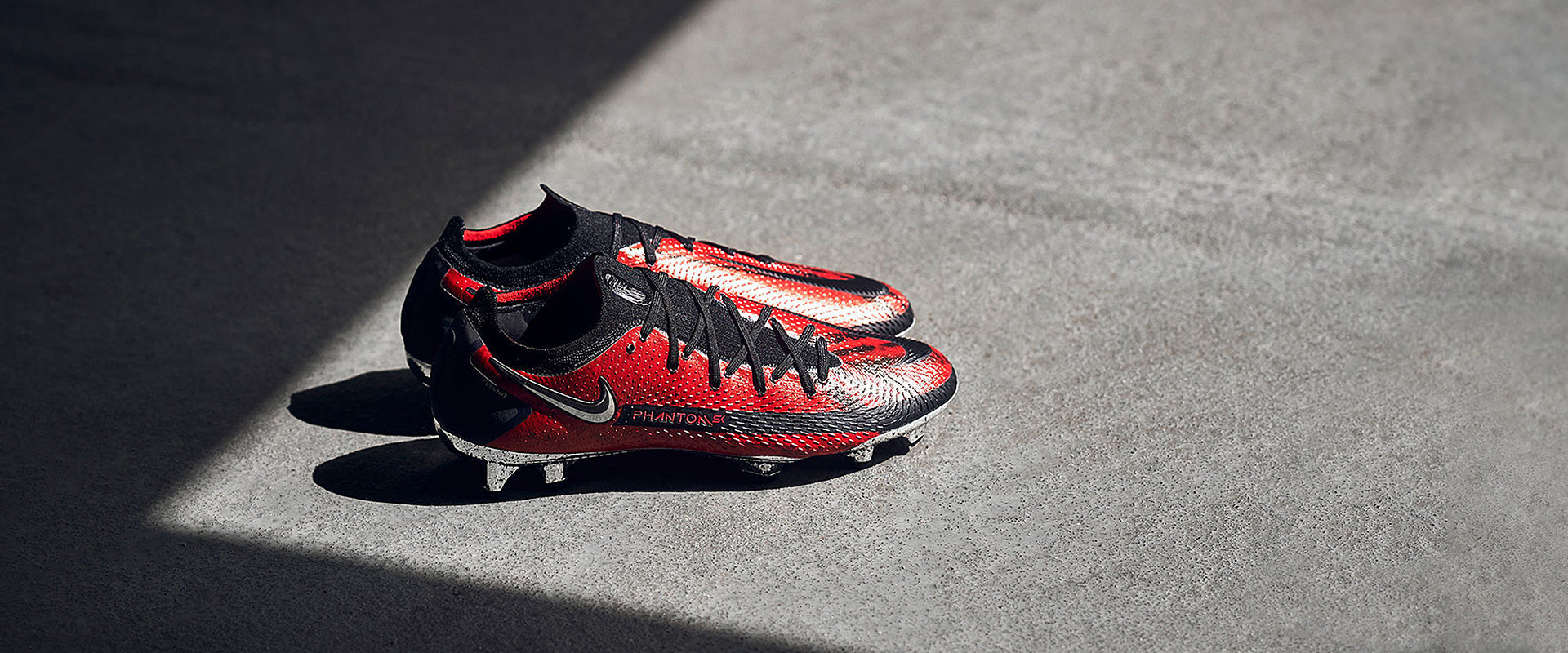 Nike Phantom GT Elite FG x Skepta Bloody Chrome Football Boots University Red/Chrome Black/Cool Grey